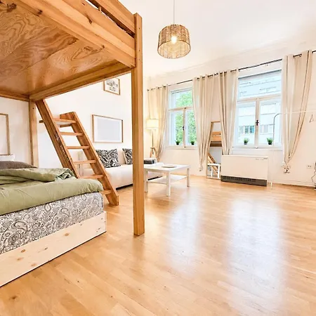 útulný 10 Minut Od Pražského Hradu Prague