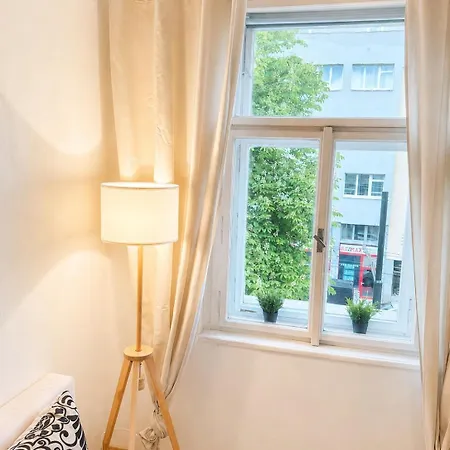 Utulny 10 Minut Od Prazskeho Hradu * Prag